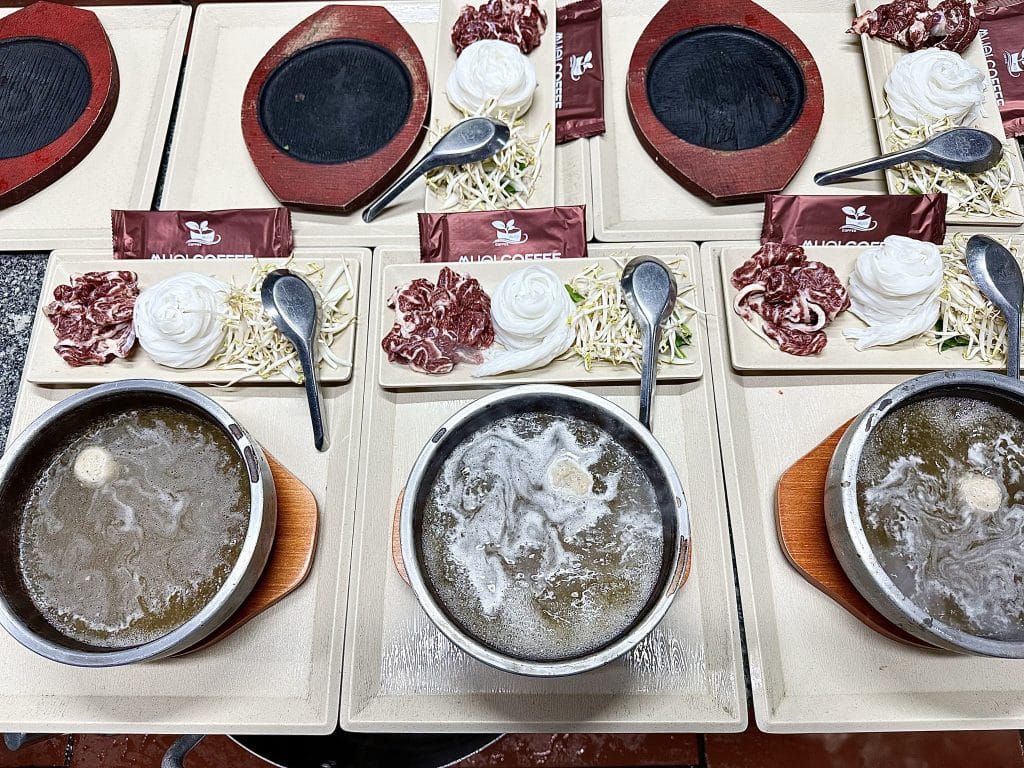 Set ăn phở bát đá